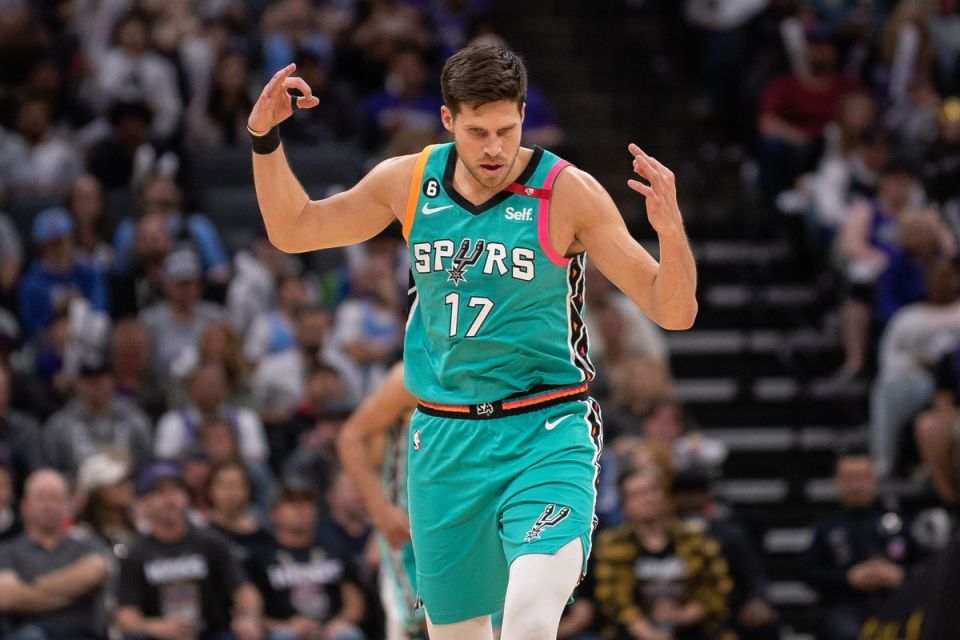 开云体育登录-关于澳大利亚男篮力克马刺，拉塞尔爆发神勇的信息