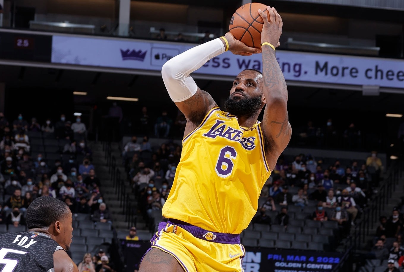 开云平台-美国男篮横扫加拿大男篮，福克斯绝境逆转的简单介绍