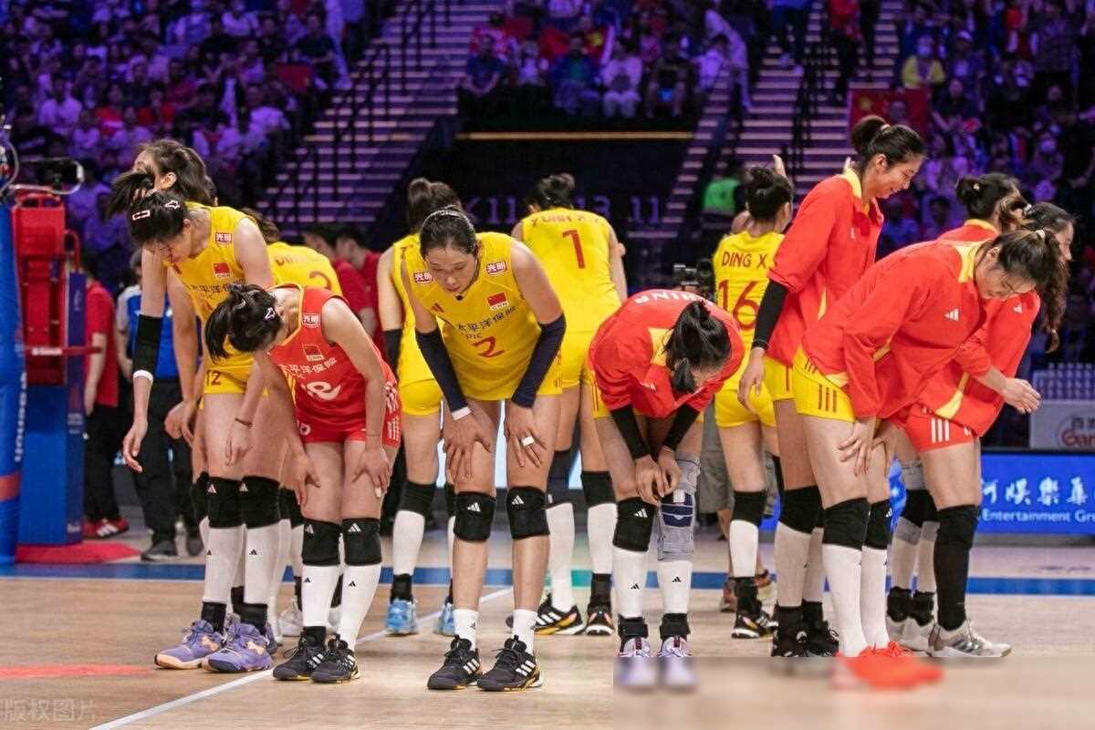 开云体育平台APP-排球选手赛后落泪，背后故事感人