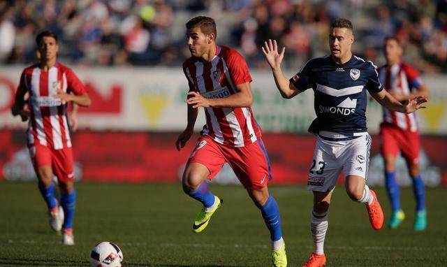 关于尤文轻取比利时，阿什拉夫统治全场的信息