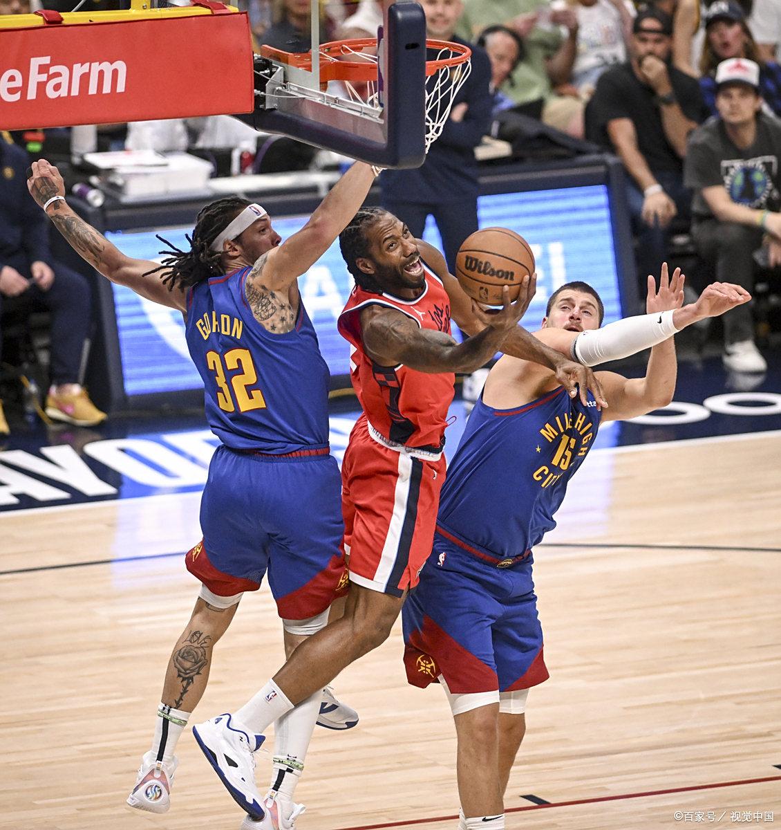 开云APP-独行侠鏖战掘金，恩比德扛起全队