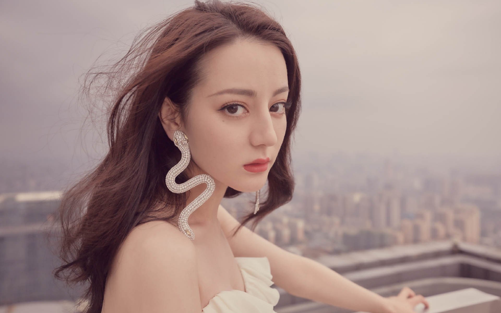 开云平台-西部暗夜突围战，灰熊窒息一节击穿开拓者，世界排名争夺战再燃烽火