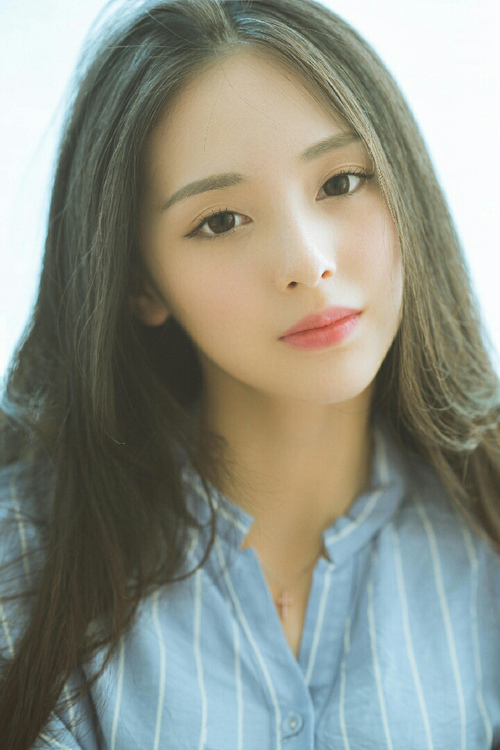 开云体育app-绿茵双城记，德甲争冠乱局与乌克兰足球的春天