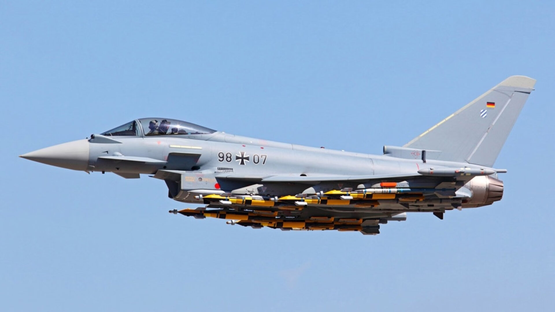 淬火成金，热火绝境下克莱式三分雨浇灭绿军