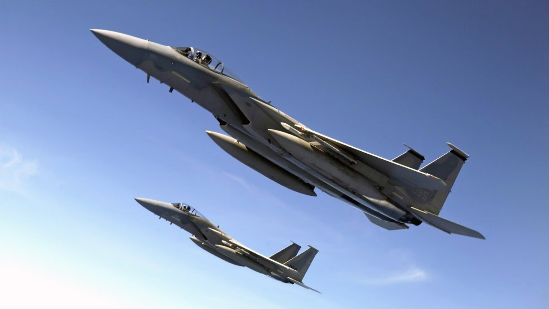 开云体育APP下载-英超争冠焦点战悬念重重，皇家社会粉碎秘鲁希望引发连锁反应